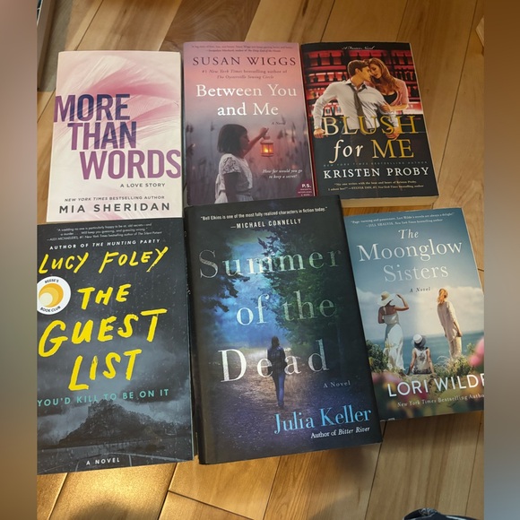 Assorted Fiction Books Collection - Picture 1 of 1